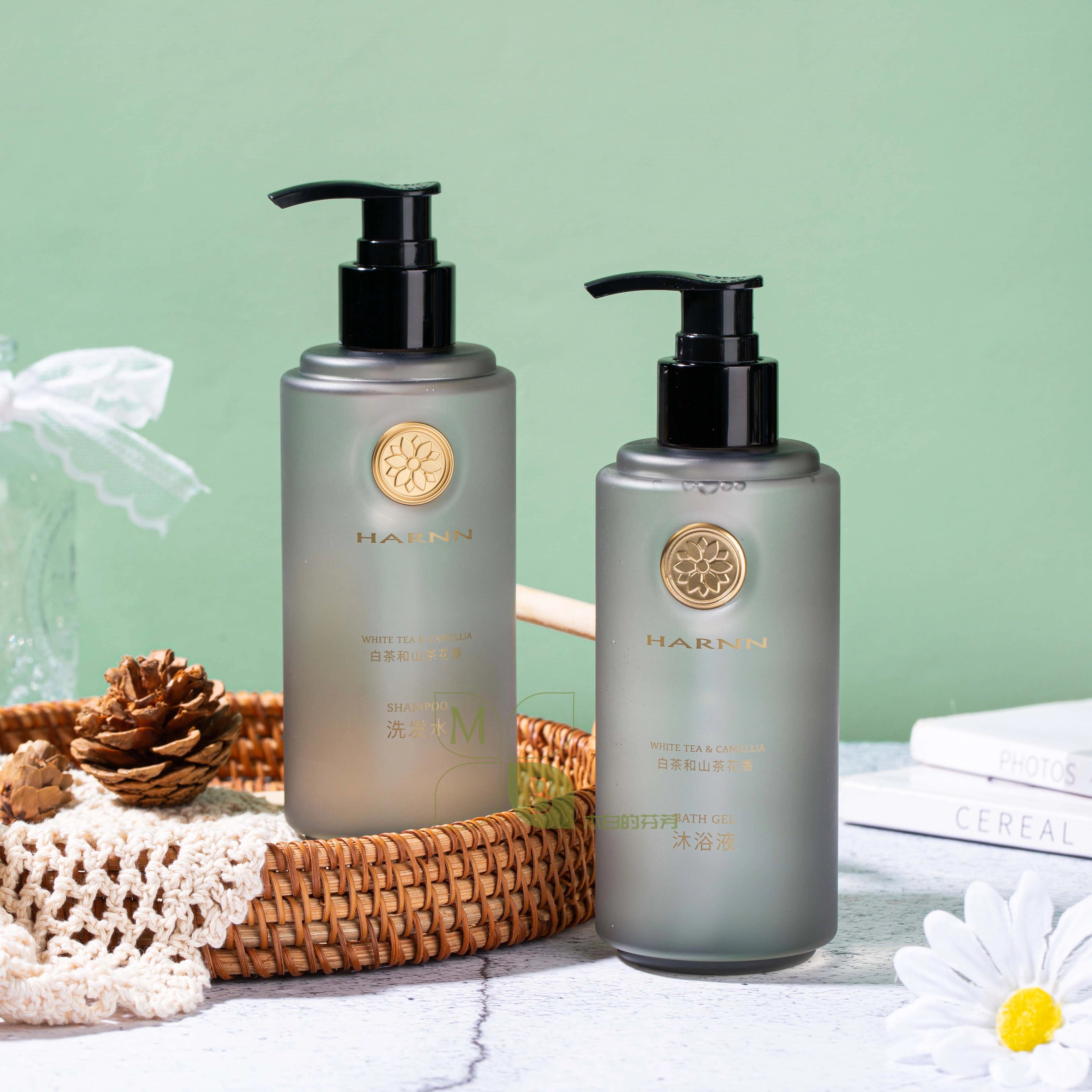 HARNN Shampoo &amp; Conditioner &amp; Body Lotion &amp; Shower Gel &amp; Hand Wash 300ML